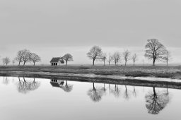Au bord de l&#039;eau